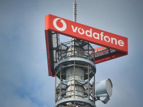"Vodafone" Özbəkistanda mobil operator yaradacaq