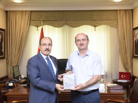 "Vətən" poeması Türkiyə səfirinə təqdim edildi - FOTOLAR