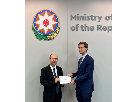 Yeni səfir Fariz Rzayevlə görüşdü