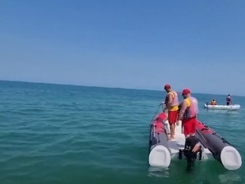 Dənizdə batan gəncin axtarışları davam edir - VİDEO