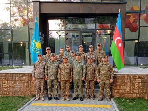 Azərbaycan-Qazaxıstan hərbi əlaqələri müzakirə edildi - FOTO