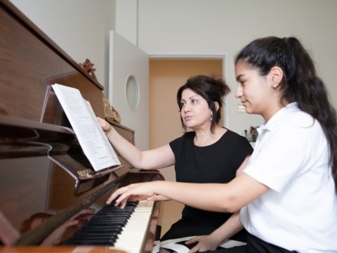 123 nəfər müəllim adını qazandı