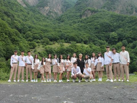 Bir sinfin bütün məzunları universitetə qəbul oldu