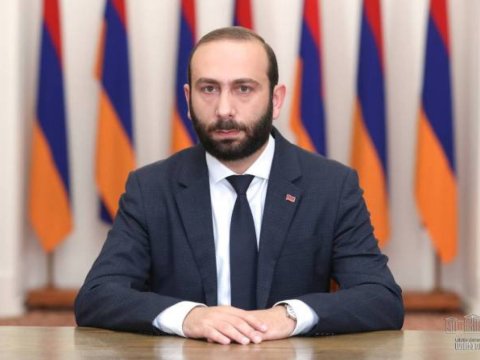 Mirzoyan qazax həmkarı ilə danışıqlar apardı&nbsp;