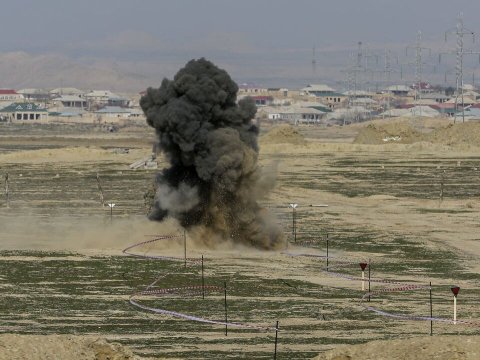 Füzulidə sursat partladı - Yaralı var&nbsp;