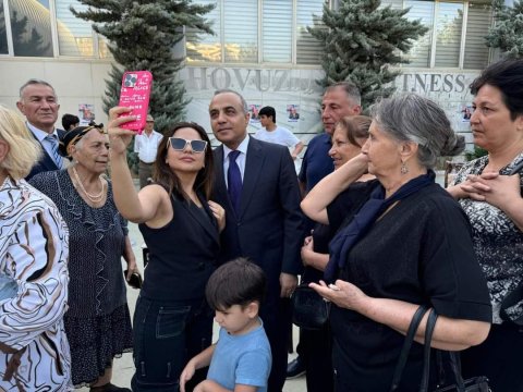 8-ci dairədə mənzərə aydındır - Azay Quliyevin daha bir izdihamlı görüşü