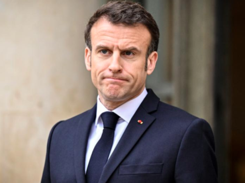 Müxalifət Makronun istefasını tələb edir