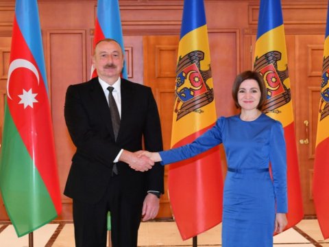 İlham Əliyev xanım prezidenti&nbsp;təbrik etdi