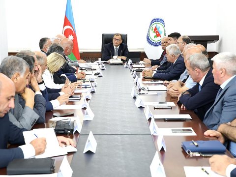 Həmkarlar İttifaqının yeni rəhbəri üzv təşkilatların sədrlərini TOPLADI