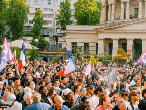 Makrona qarşı mübarizə çağırışı