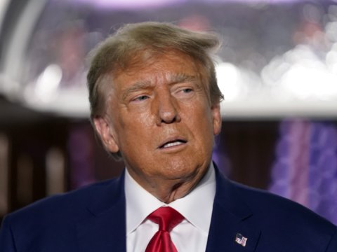 Tramp yenidən ittiham olunur