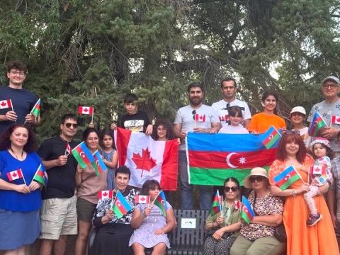 Recaynanın Kivanis parkında “Azərbaycan-Kanada münasibətlərinin şərəfinə” lövhəli skamya yerləşdirilib