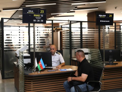 Sənədlərin verilməsi prosesi &ldquo;Bakı KOB evi&rdquo;ndə davam edir