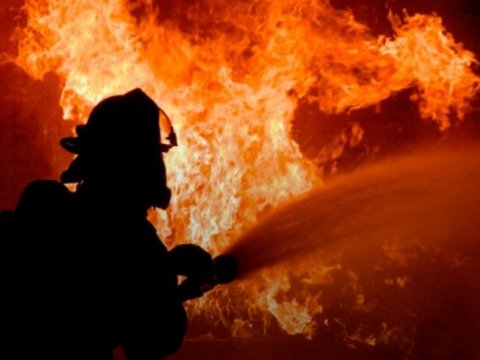 Cəlilabadda 8 otaqlı ev yandı