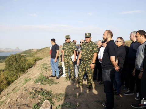 Mirzoyan erməni diplomatları Azərbaycanla sərhədə GƏTİRDİ