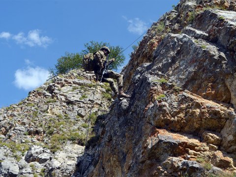 HDQ-nin piyada bölmələrinin şəxsi heyətinə dağçılıq təlimi keçirilib