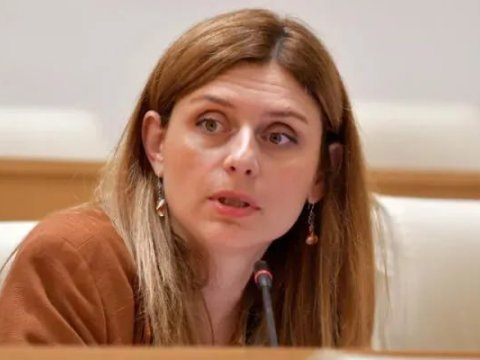 Bitərəf deputat müxalifət partiyasına QOŞULDU