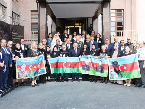 Yaşar Gülər&nbsp;Qarabağ şəhidlərinin ailələri ilə görüşdü&nbsp;- FOTO