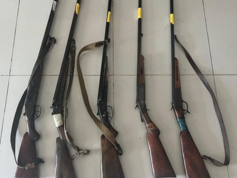 Qanunsuz silahlar götürüldü