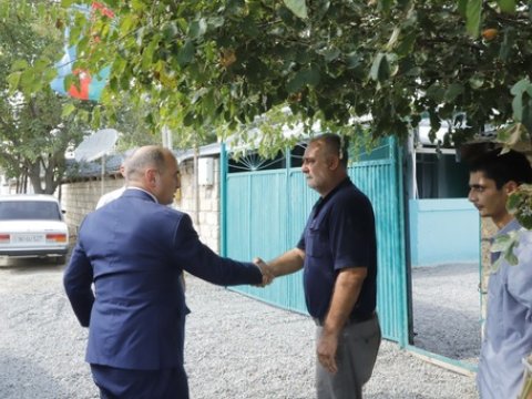 Ceyhun Məmmədov şəhid ailələrinə baş çəkib - FOTO