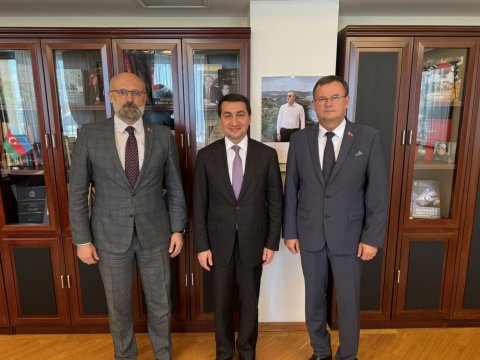 Hikmət Hacıyev Belarusdan olan həmkarı ilə görüşdü