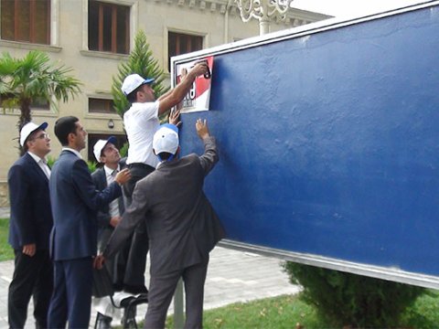 Hansı partiya&nbsp;seçki təbliğatından razı, hansı narazı qalıb...