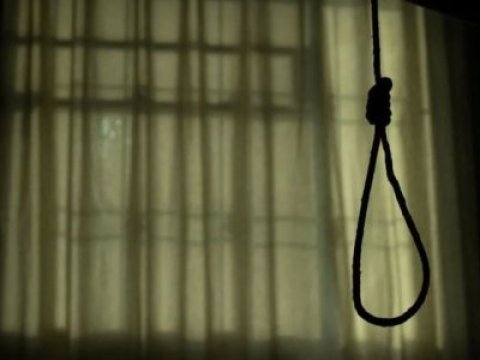 22 yaşlı qızın kirayə qaldığı evdə asılmış&nbsp;meyiti tapıldı