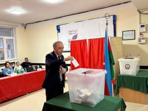 Baş prokuror səsvermə hüququndan istifadə etdi