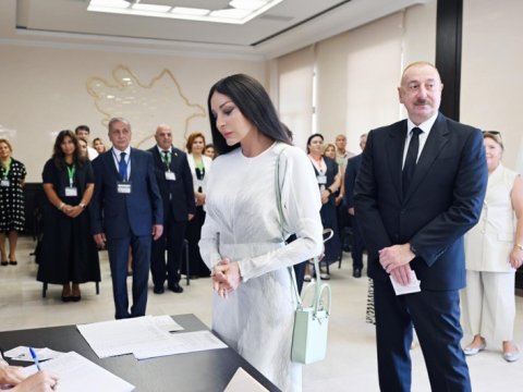 Mehriban Əliyeva səsvermədən paylaşım etdi