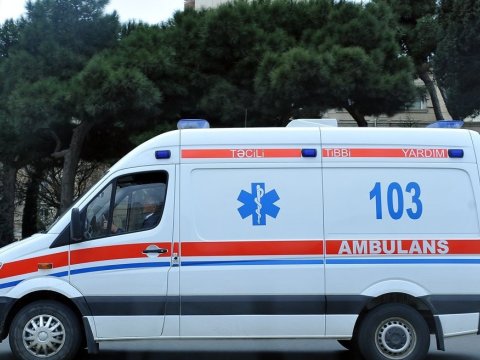 Gəncədə bədbəxt hadisə - Üzərinə armatur topası düşüb öldü