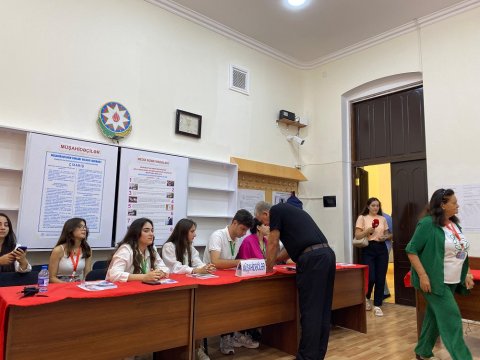 Bakıda seçkilər - FOTOLENT