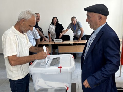 Səs verənlərin sayı 2 milyondan ÇOXDUR