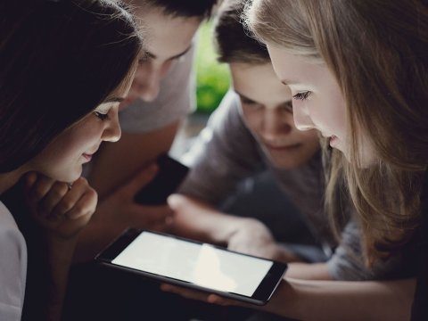 Azərbaycanda niyə yerli sosial şəbəkə yaratmaq mümkün olmur...