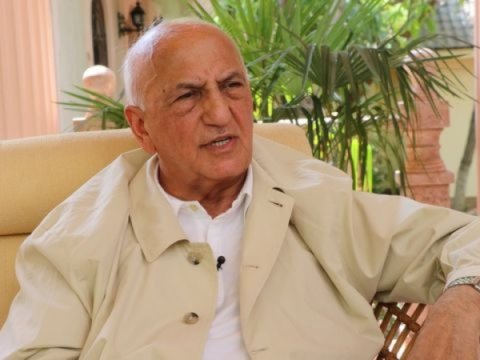 Əli İnsanov mandat qazanmış siyasi partiyaların nümayəndələrini təbrik etdi