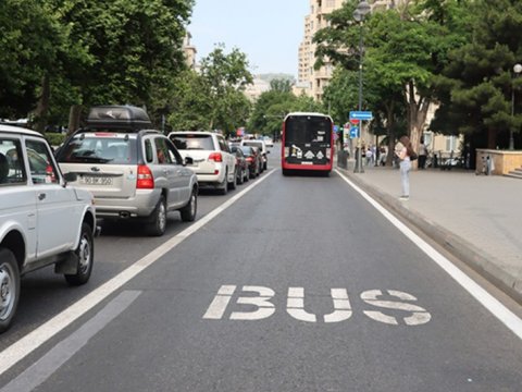 Gün ərzində avtobuslarla 900 min sərnişin daşınır