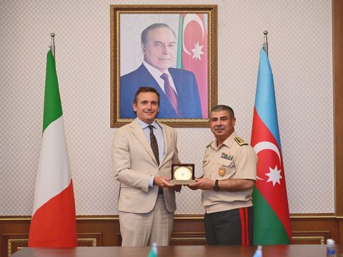 Azərbaycan-İtaliya hərbi əlaqələri müzakirə edildi&nbsp;