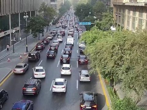 Bakıda tıxac olan yolların sayı artıb - FOTO