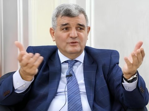 "Oyuncaq istehsal etmək hələ problemin həlli deyil" - Fazil Mustafa
