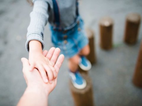 Azərbaycanda "mamauşağı" fenomeni - "Onlar cəmiyyətə mənfi təsir edir"