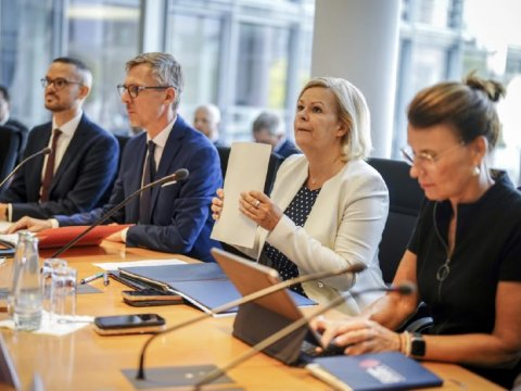 Almaniya əfqanları deport etdi - Taliban iqtidar olandan bəri ilk dəfə...