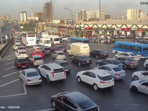 Bakıda tıxac olan yollar - SİYAHI