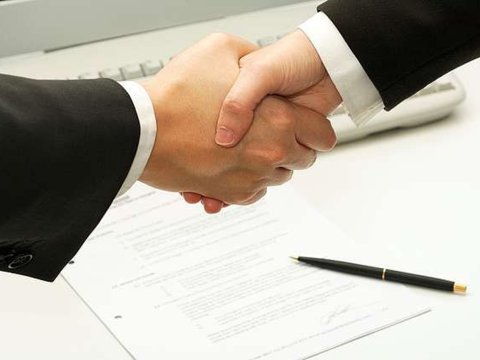 Müqavilə imzalayarkən buna diqqət edin!