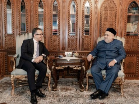 Şeyx Dini Komitənin yeni&nbsp;sədri ilə görüşdü&nbsp;- FOTO