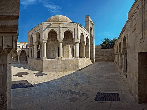 Tarixi abidələrlə bağlı xəbərdarlıq: Bunu etmək qadağandır!