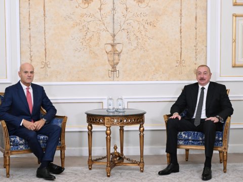 Prezident İtaliyada görüş keçirdi - FOTO