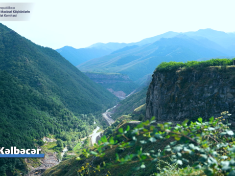 Dövlət Komitəsi Kəlbəcərə infotur təşkil edib - VİDEO