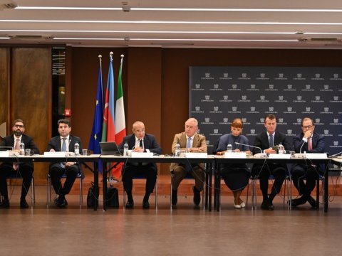 İtaliya-Azərbaycan dəyirmi masası keçirilib