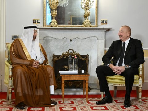 İlham Əliyev səudiyyəli nazirlə görüşdü