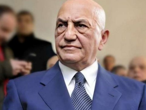 Əli İnsanovun məhkumluğu götürüldü