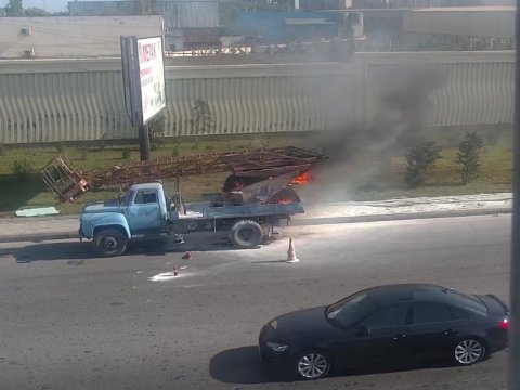 Ziya Bünyadov prospektində kran yandı - FOTO